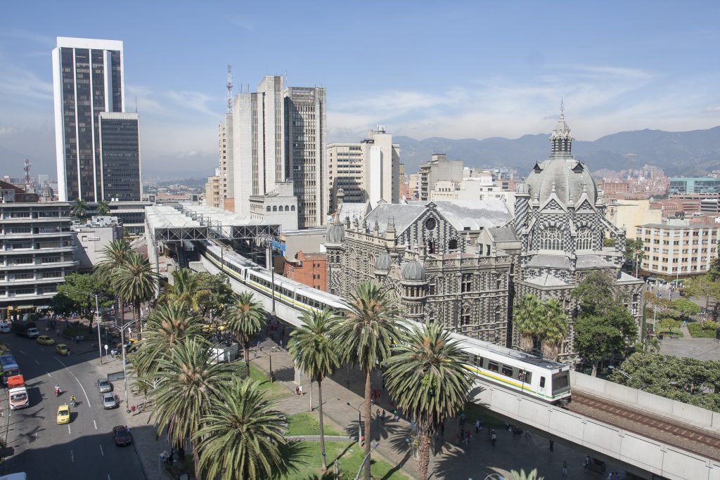 Plaza botero y metro de Medellín